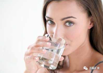 空腹喝水30天，竟然会有如此神奇的变化......