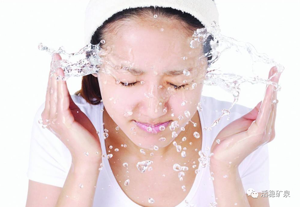 皮肤起皮，是因为--“由内而外”的缺水！