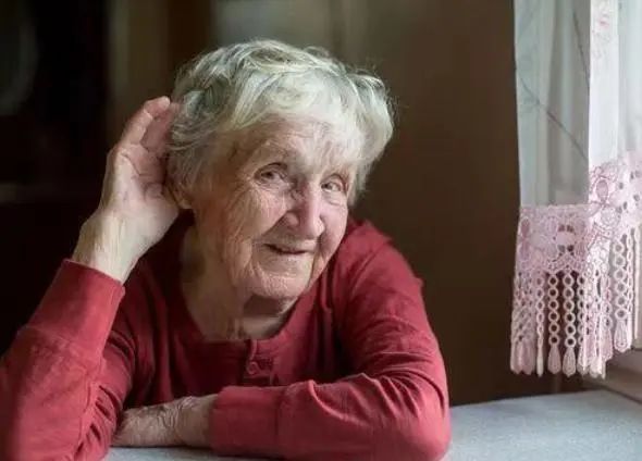 人老了，不在于运动，年过“60”，牢记5条长寿准则