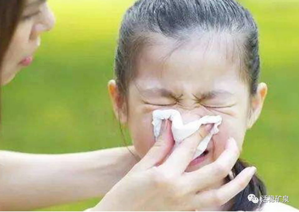 孩子感冒咳嗽，医生叮嘱要多喝水，很多人其实都理解错了......
