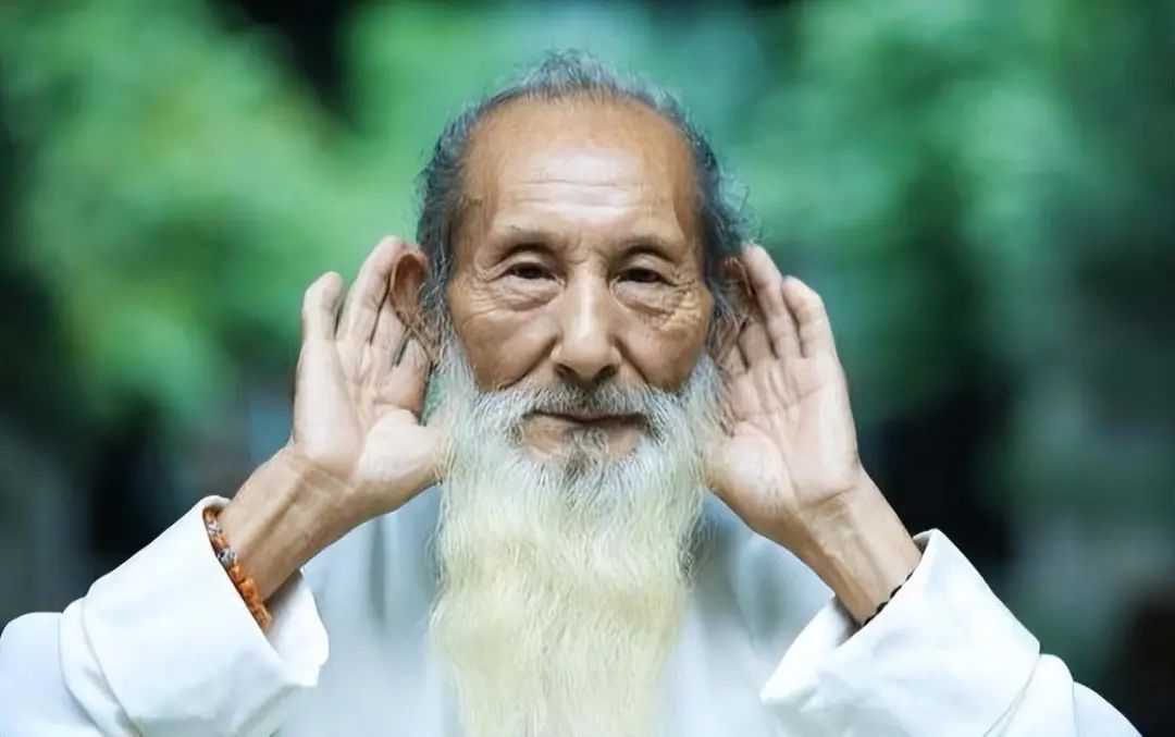 男性50岁之后眉毛突然变长，说明了什么？多数人或还蒙在鼓里