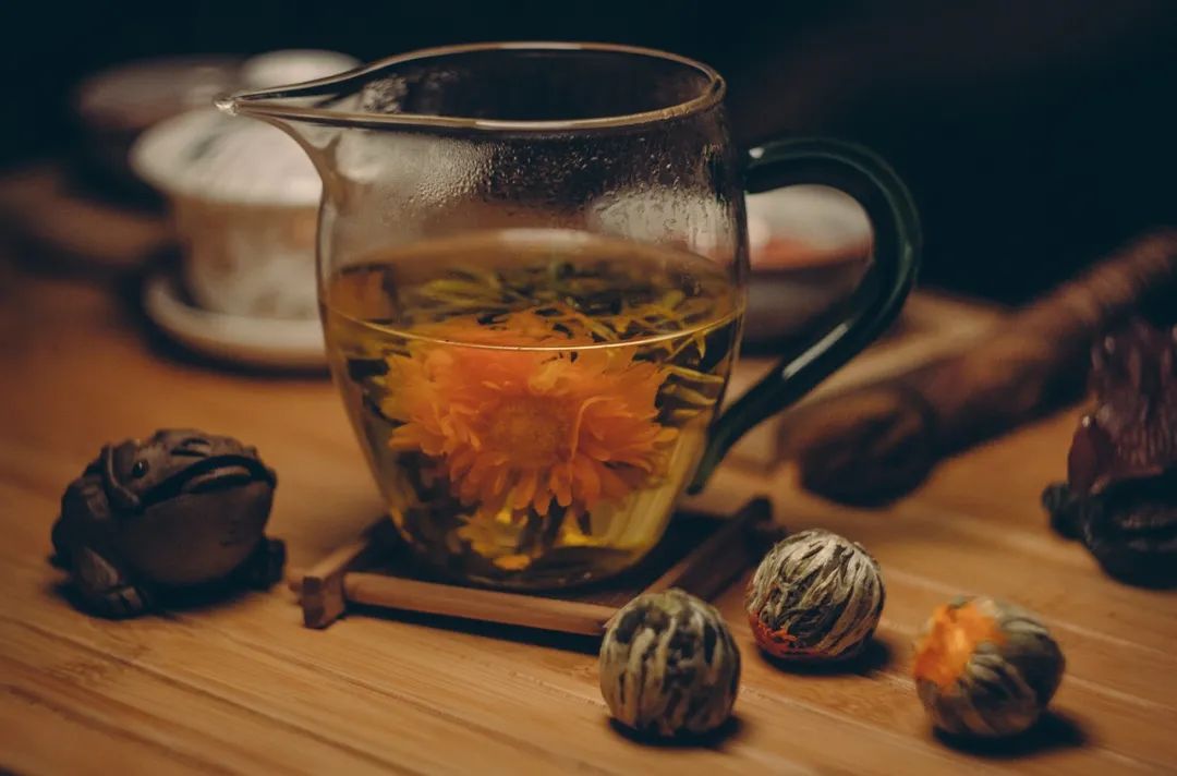 夏天最适合女人的花茶，腰肢变细，皮肤透白，气色也变得更好！