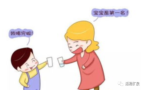 早起喝一杯水能预防血压升高吗？