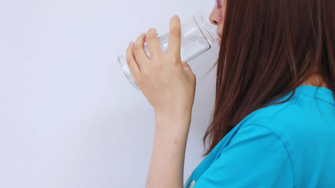 排尿很黄、尿味很大？多是这3个原因引起，为了健康，需警惕！【每天一个冷知识系列（21）】