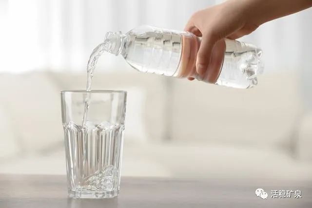 人类健康行为大赏（每天8杯水带来的健康）~【每天一个冷知识系列（50）】