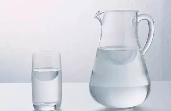晨起空腹一杯水好不好?很多人喝错了【每天一个冷知识系列(85)】