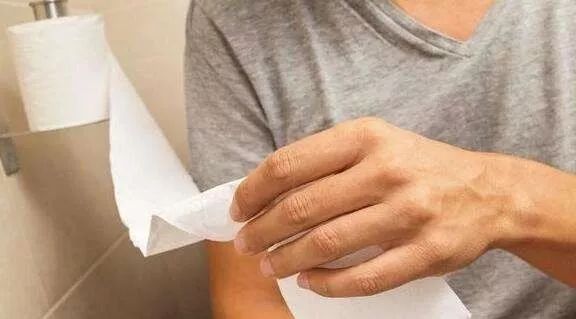 糖尿病上厕所绝对不能犯 4 个错误,每一个对身体都是伤害,一不小心就会进医院!【每天一个冷知识系列(90)】